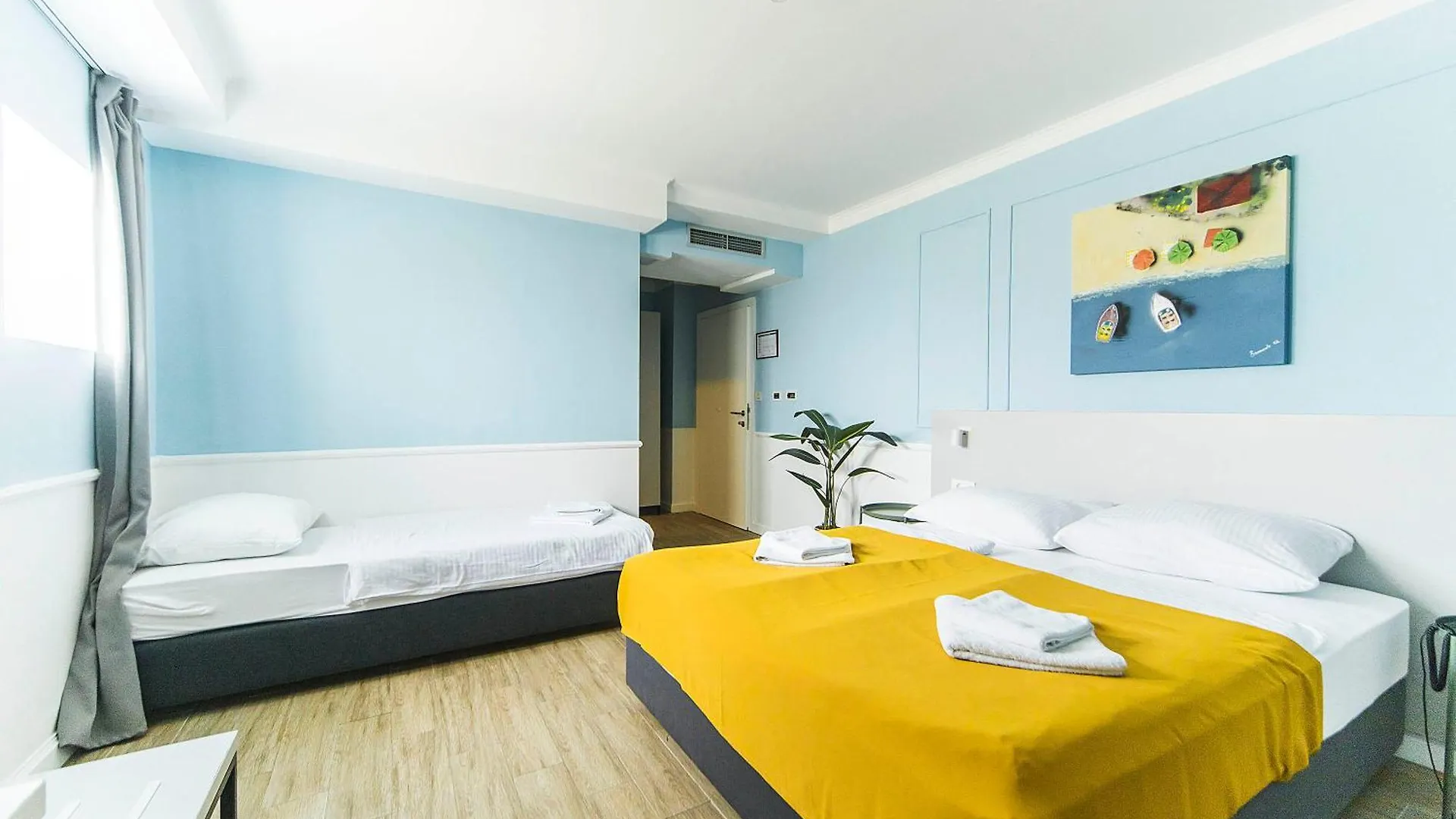 Hotel Plaza Pag Town