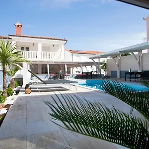 Kruna Grada Croatia